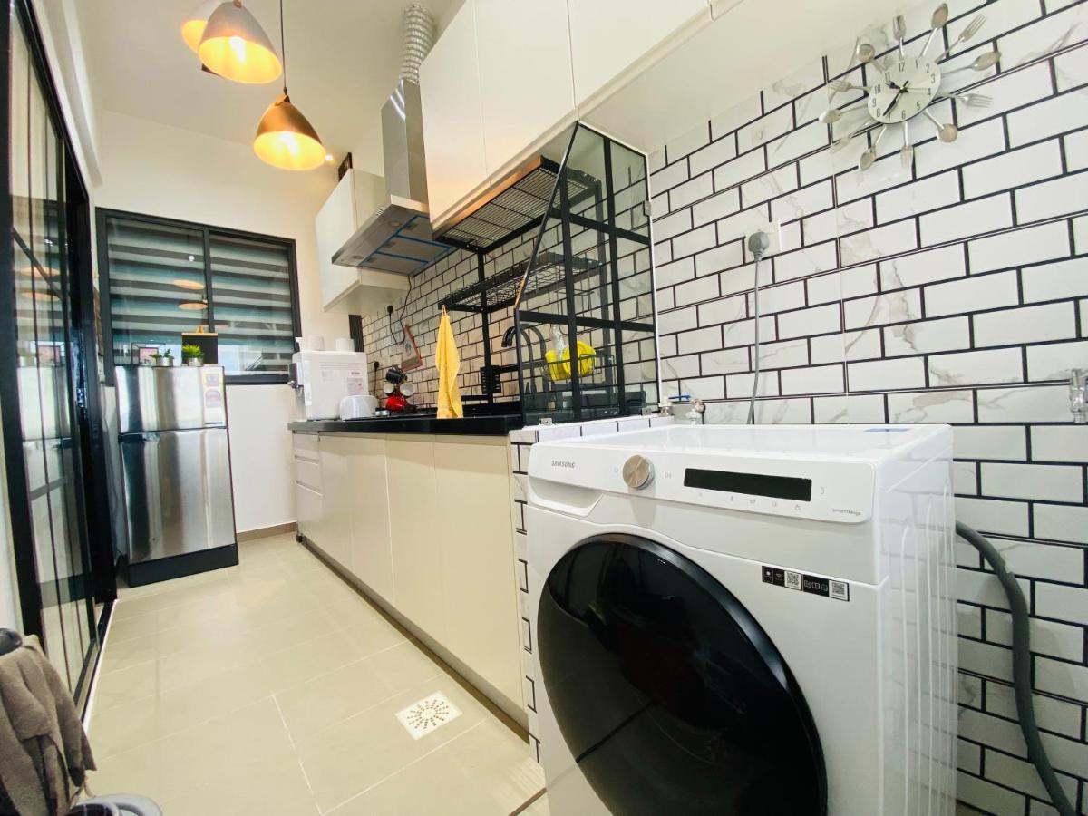 Orang Utan Guest House Monthly Sandakan Ngoại thất bức ảnh